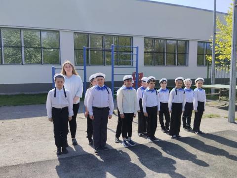 Смотр-конкурс песни и строя Смотр-конкурс песни и строя